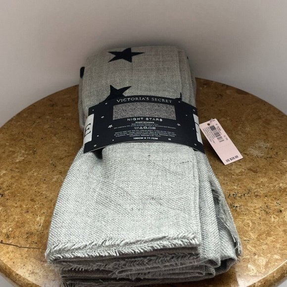 Victoria's Secret Winter Angel Women's Gray Acrylic Night Star Embroidered Scarf - Picture 4 of 8